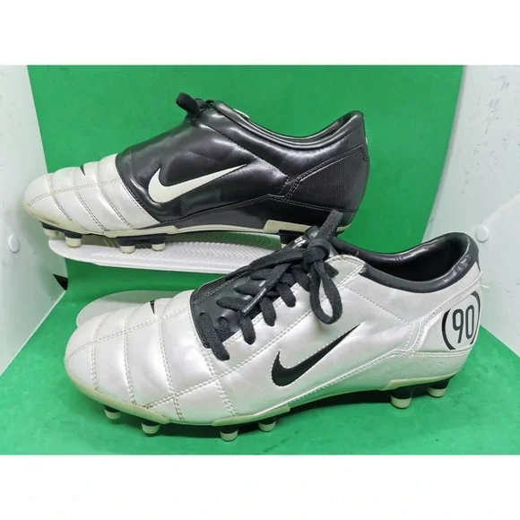Nike Total 90 Air Zoom III Cleats Silver Black Size 10.5 Boots Soccer 308231-103